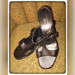 Anne Klein Bronze Iflex Sandals Sz 10